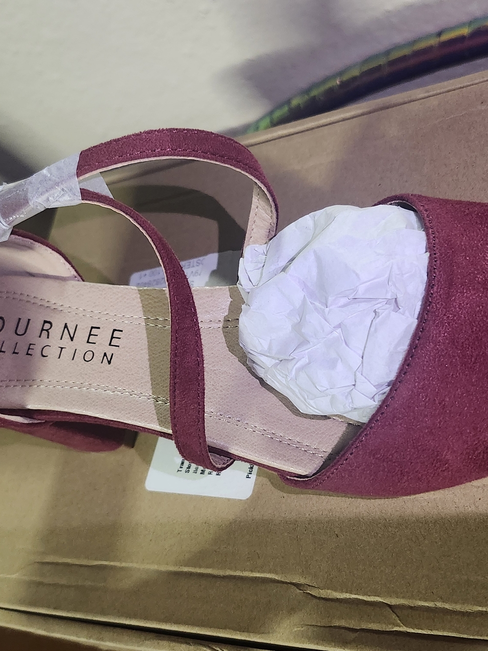 Journee Collection Women's Burgundy/Wine Block Heel Sandals Suede NIB - Picture 2 of 7